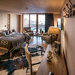 Le Taos 4*