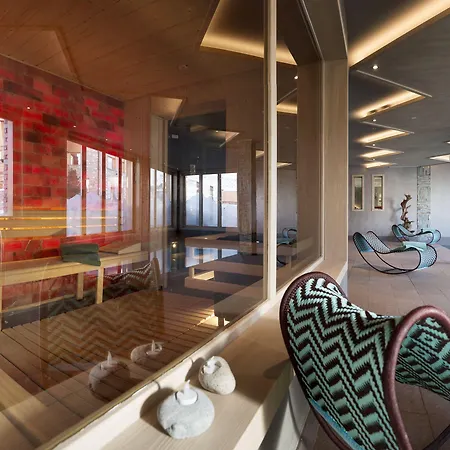 Le Taos 4* تينْيِ